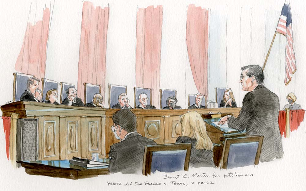 sketch of man with glasses arguing before a full bench at the lectern