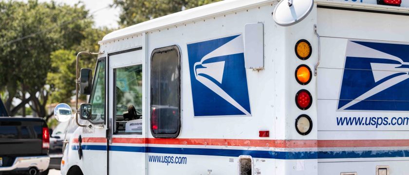 West,Palm,Beach,,Usa,-,July,8,,2021:,Small,Usps