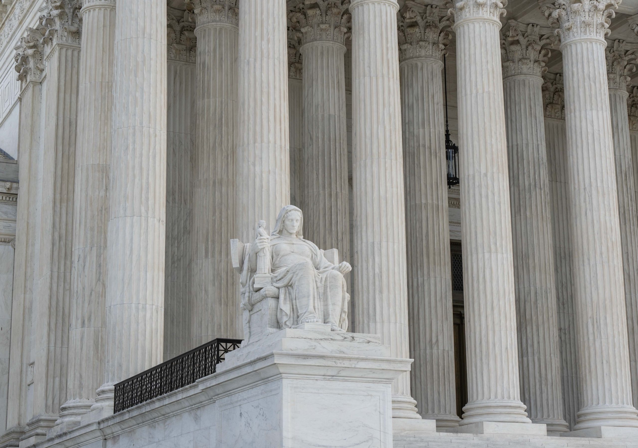 Statue outside Supreme Court