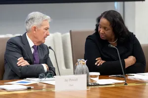 Trump administration asks Supreme Court to allow for firing of Fed governor